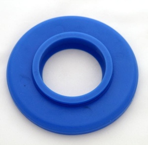 Bearing cover with a hole