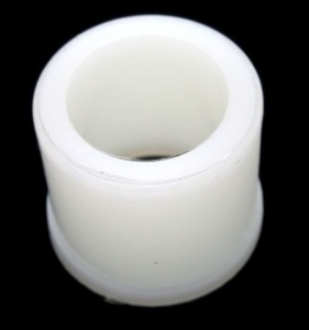 Sleeve - spreader fertilizer